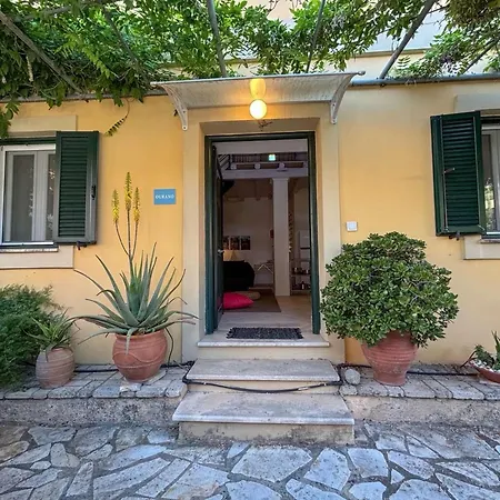 Ourano -gastouri Village Center بيت للعطل *