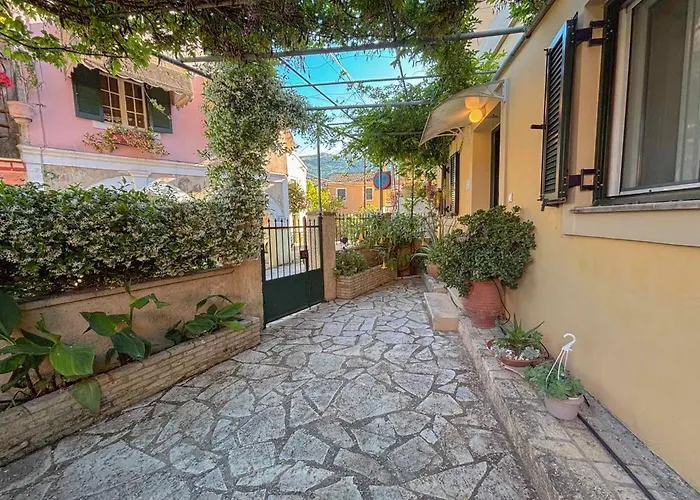 Ourano -gastouri Village Center בית נופש גסטורי